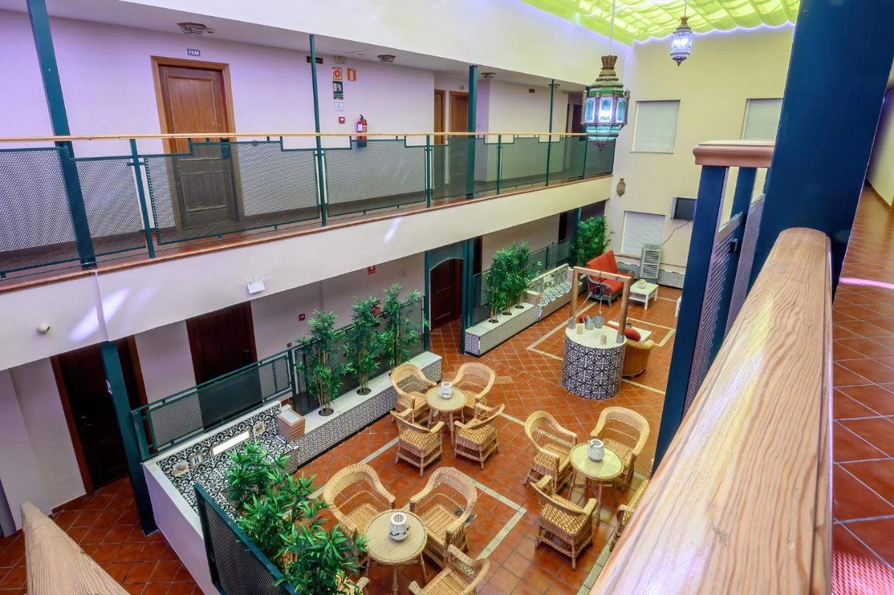 Hotel H28 Камас Екстер'єр фото