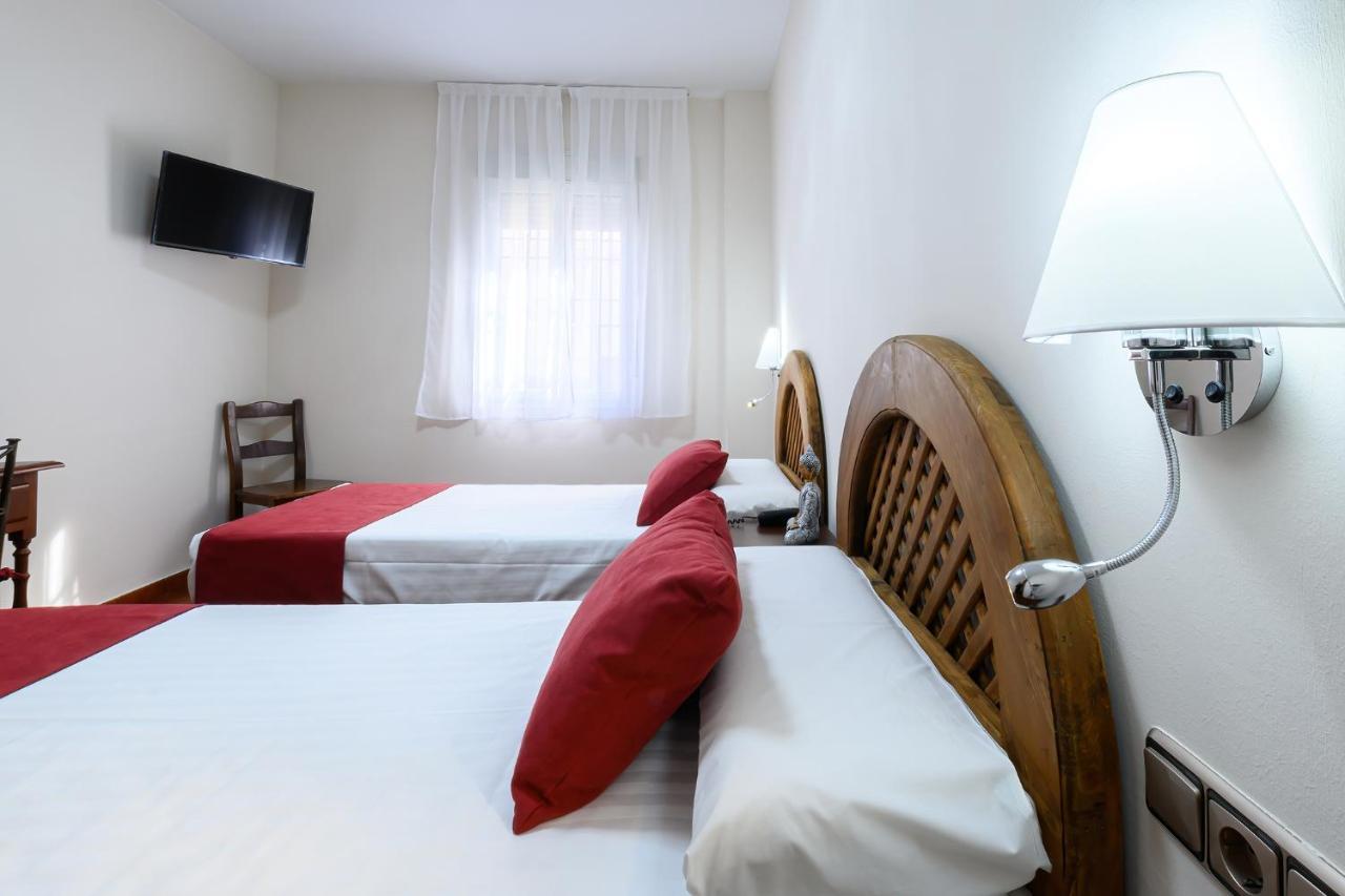 Hotel H28 Камас Екстер'єр фото