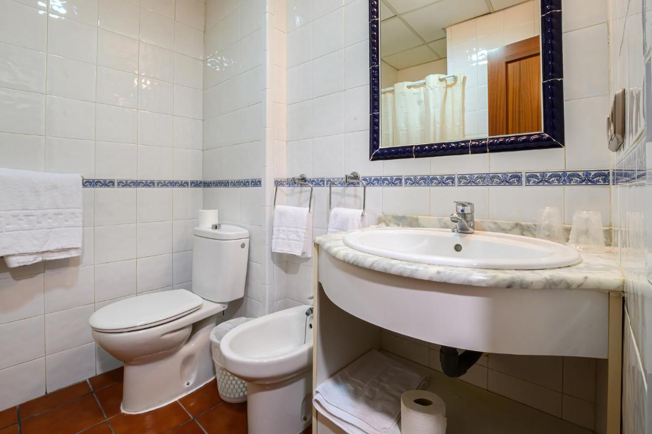 Hotel H28 Камас Екстер'єр фото